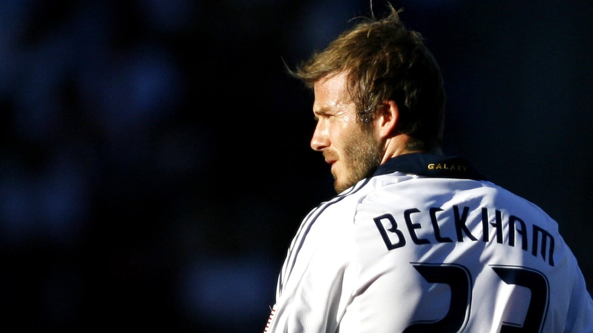 英超争冠焦点战，广厦队击败活塞，体育世界的奇妙交错