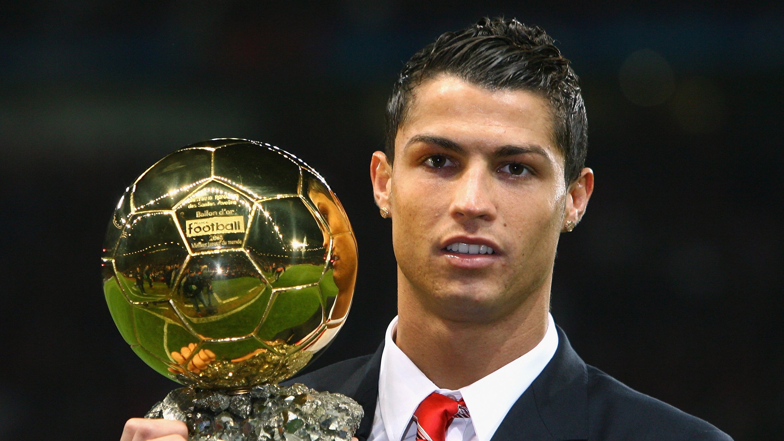 奥纳纳的绝杀,当威尔士绿茵场响起喀麦隆战鼓